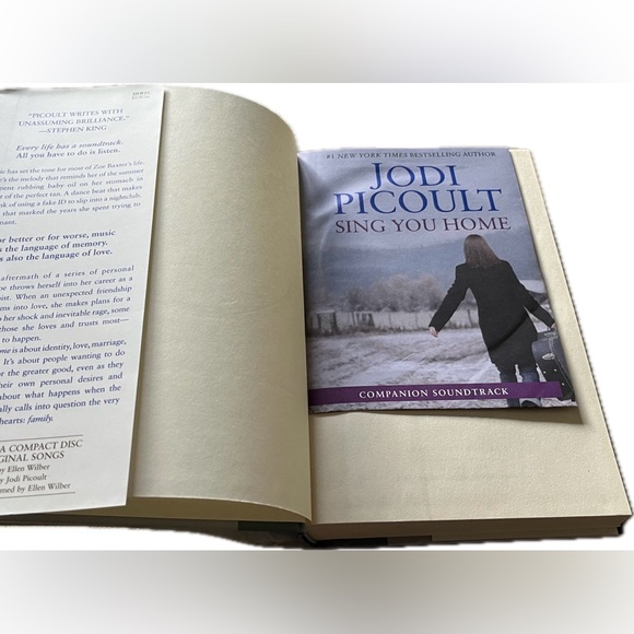 #1 NY Times Best Seller “Jodi Picoult” Sing You Home Hardcovered Book & CD - Picture 2 of 7
